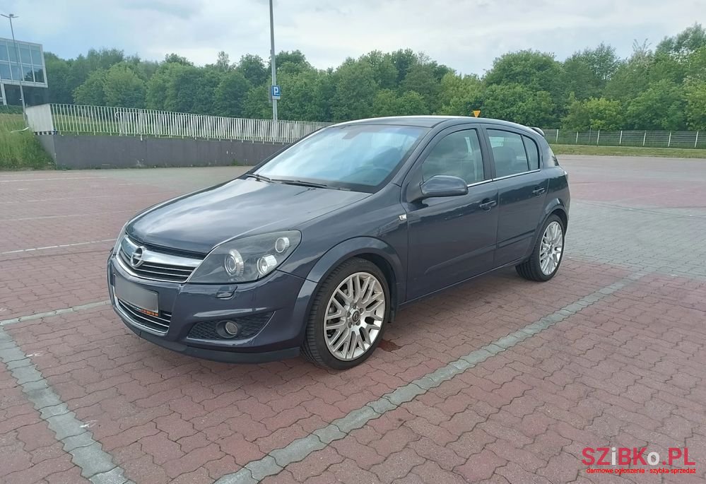 2009' Opel Astra photo #2