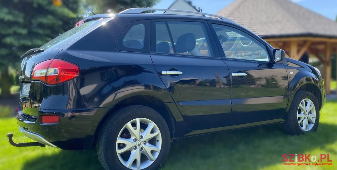 2008' Renault Koleos photo #2