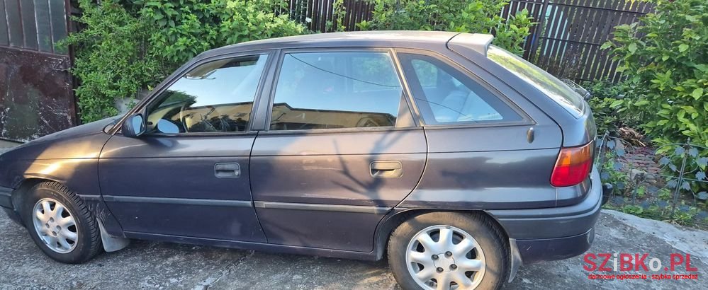1996' Opel Astra 1.6 16V 100 photo #1