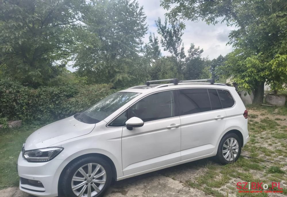 2017' Volkswagen Touran photo #1