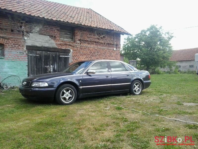 1994' Audi A8 photo #3