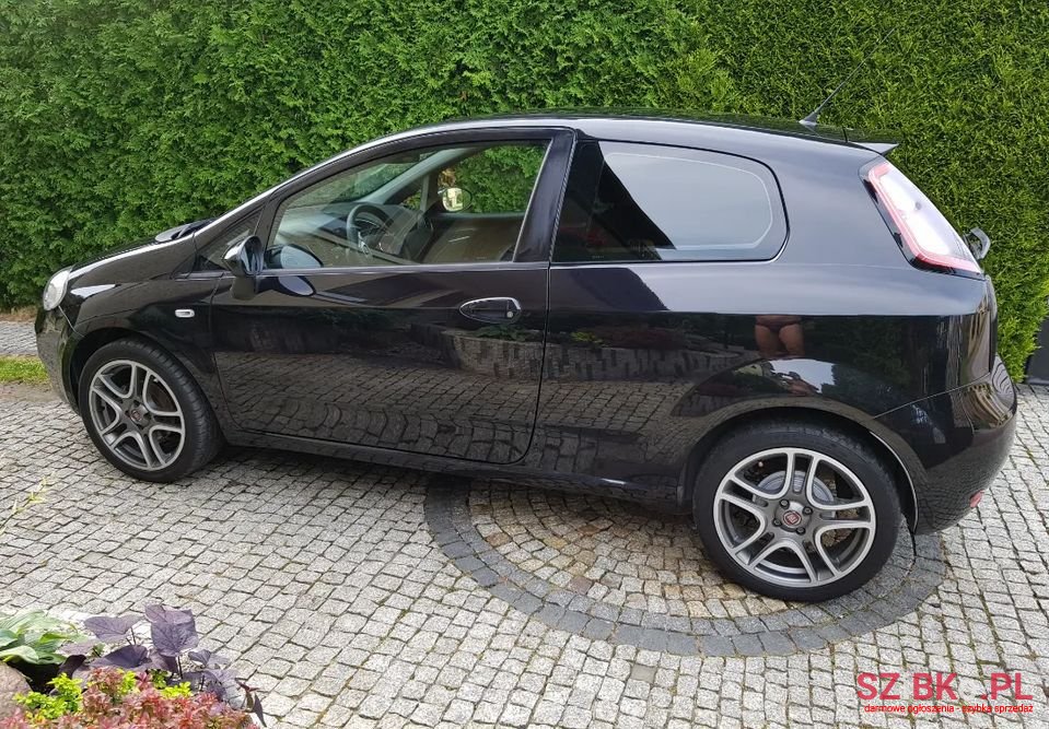 2013' Fiat Punto photo #4