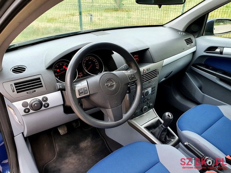 2004' Opel Astra Cosmo photo #5