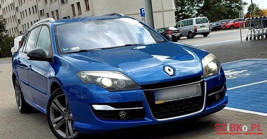 2012' Renault Laguna photo #2
