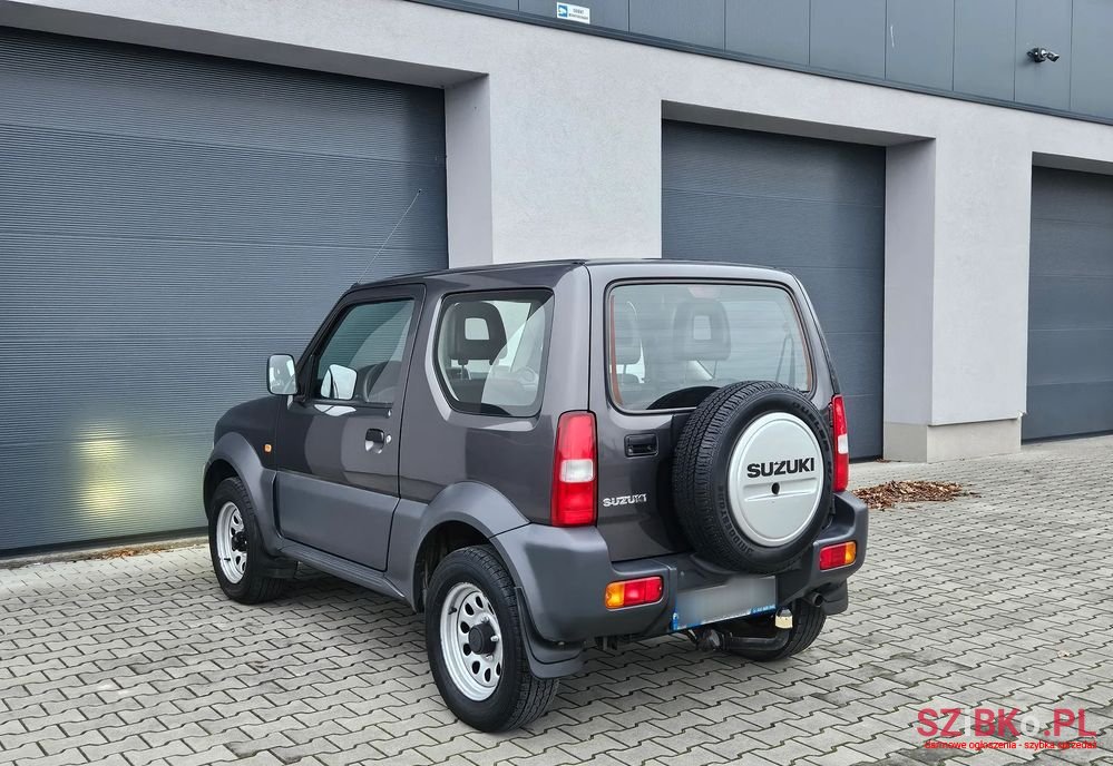 2011' Suzuki Jimny 1.3 Club Eu5 photo #6