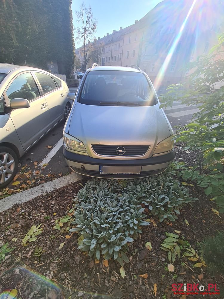 2000' Opel Zafira photo #2