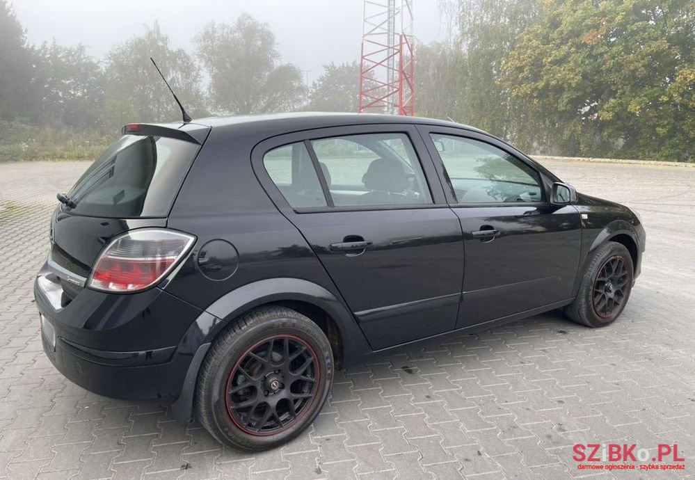 2008' Opel Astra photo #3