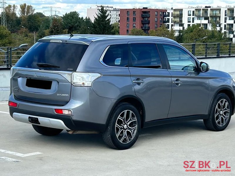 2015' Mitsubishi Outlander photo #5