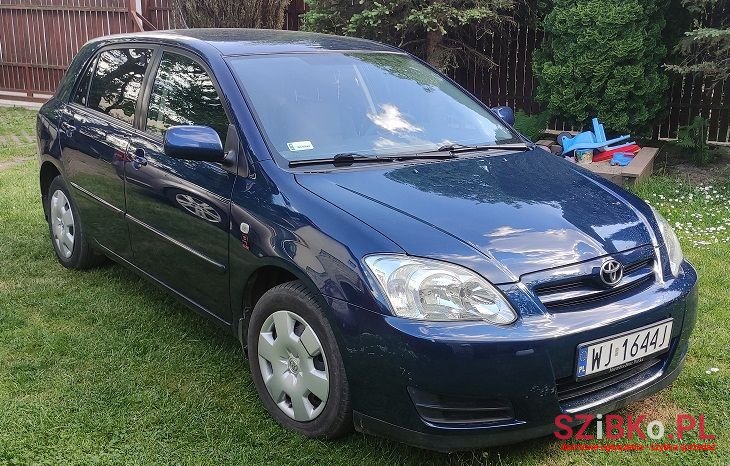 2006' Toyota Corolla photo #1