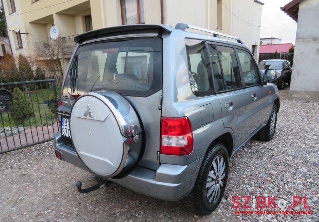2004' Mitsubishi Pajero Pinin photo #5