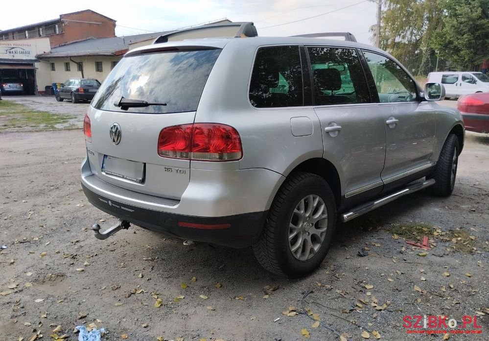 2004' Volkswagen Touareg 2.5 R5 Tdi photo #5