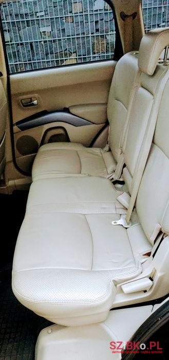 2008' Mitsubishi Outlander photo #4