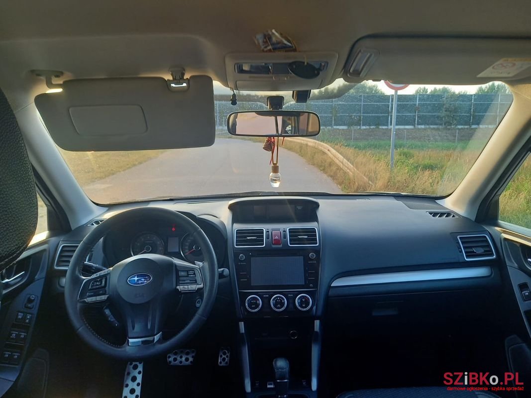 2016' Subaru Forester photo #6