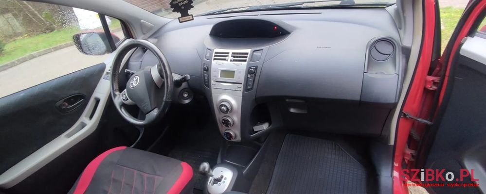 2007' Toyota Yaris photo #4