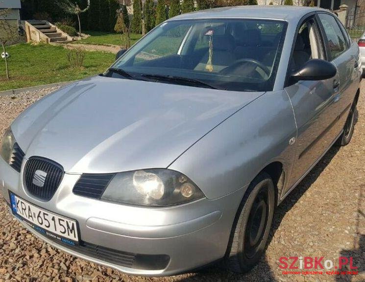 2003' SEAT Cordoba photo #2