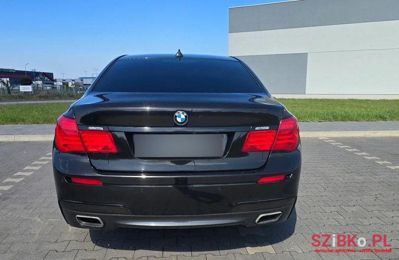 2012' BMW 7 Series 740D Xdrive photo #5