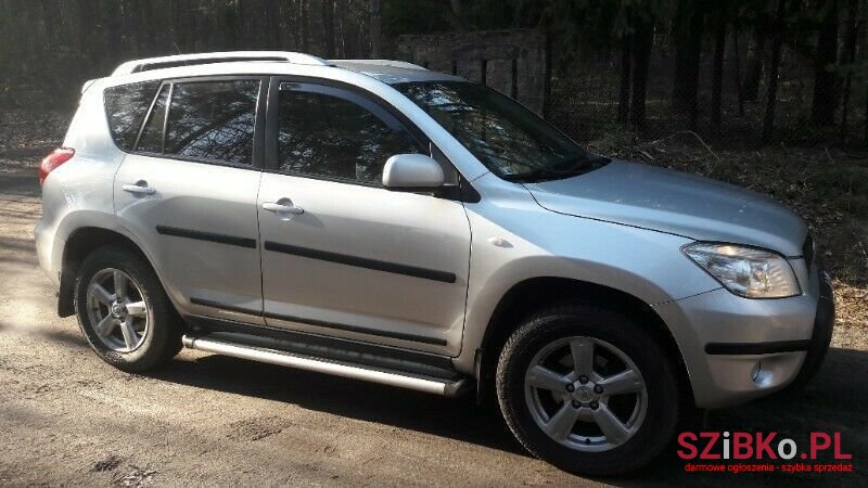 2007' Toyota RAV4 photo #3