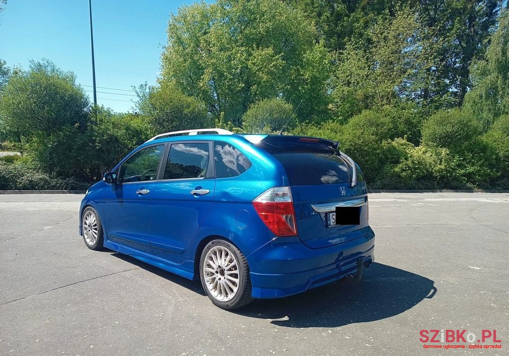 2006' Honda FR-V 2.0 Executive photo #3