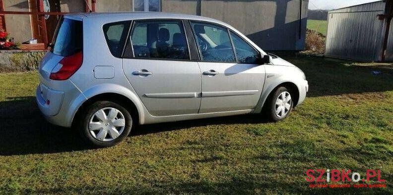 2008' Renault Scenic photo #1