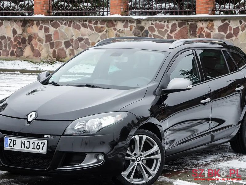 2011' Renault Megane photo #2