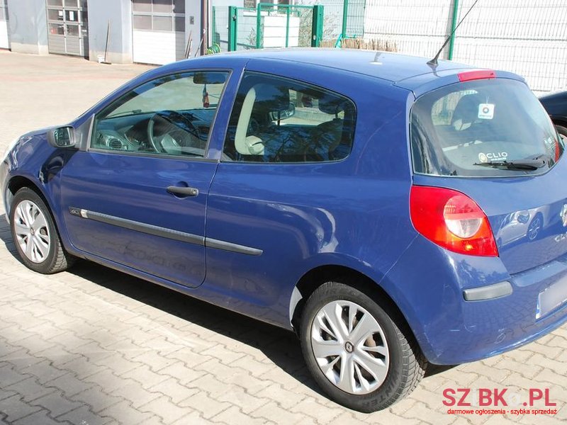 2006' Renault Clio photo #5