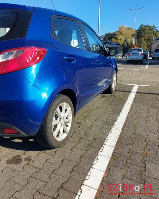 2008' Mazda 2 photo #4
