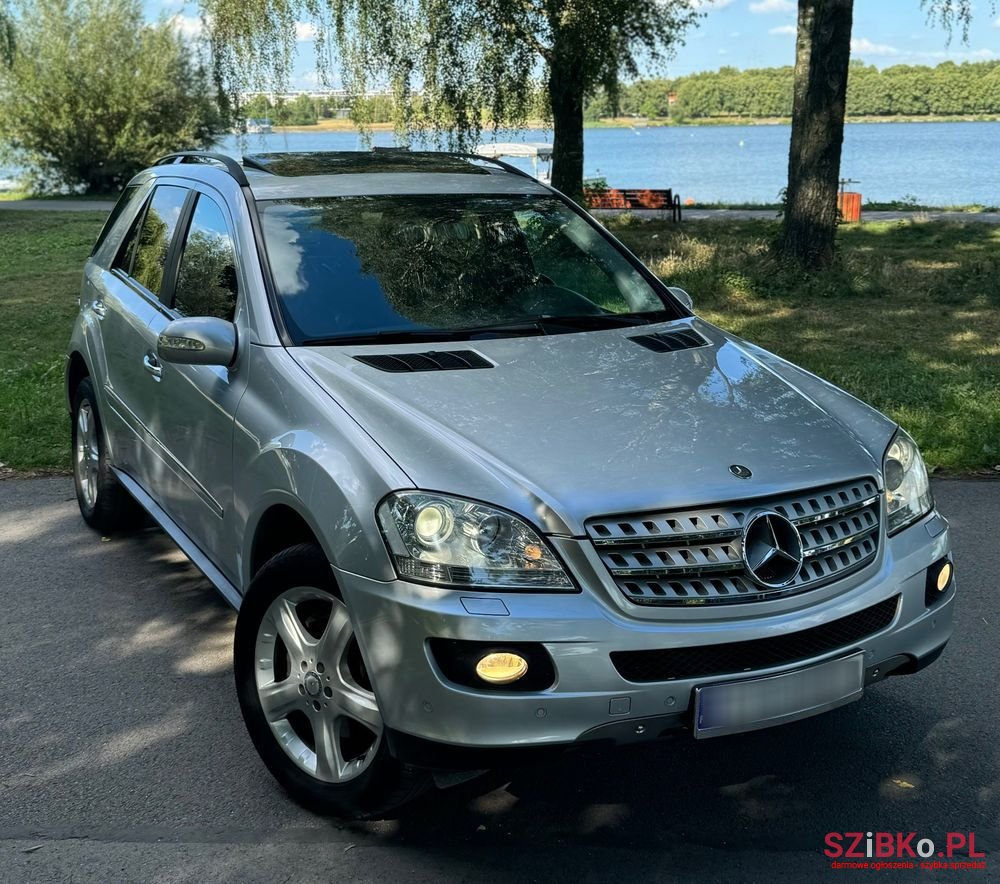 2007' Mercedes-Benz Ml 350 4-Matic photo #1