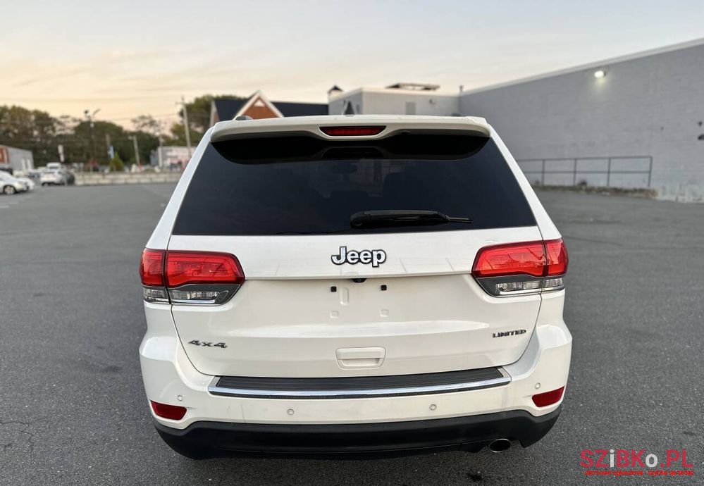 2018' Jeep Grand Cherokee photo #6