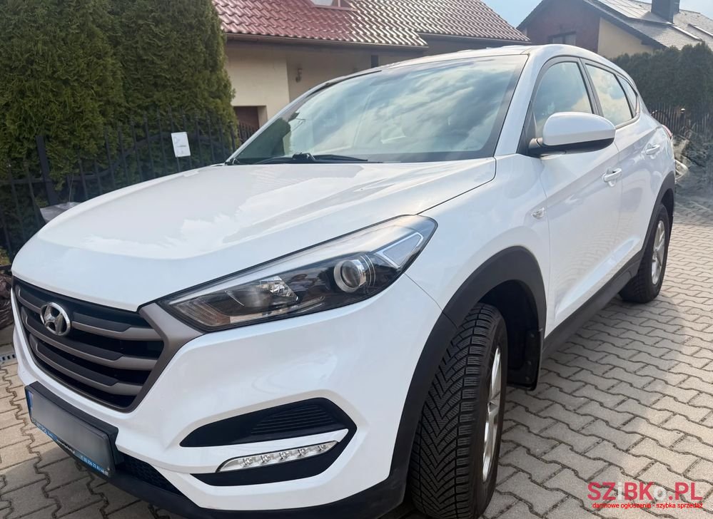 2017' Hyundai Tucson 1.6 Gdi Classic 2Wd photo #2