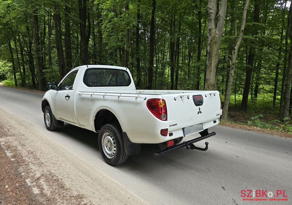 2013' Mitsubishi L200 photo #5
