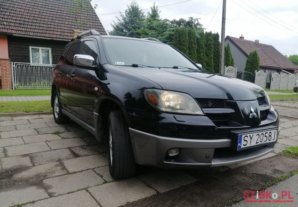 2004' Mitsubishi Outlander photo #1