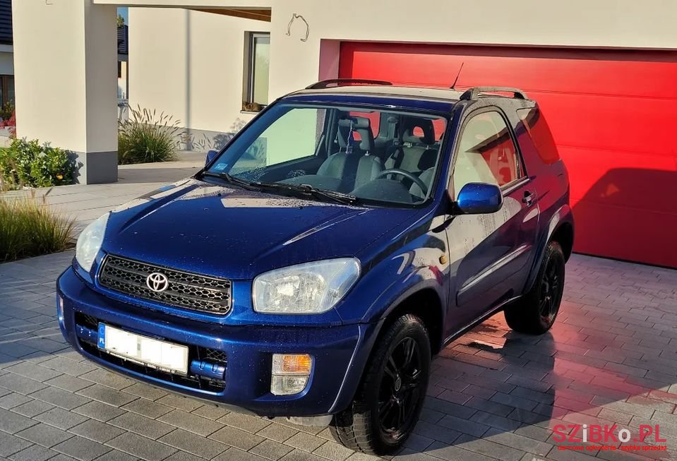 2001' Toyota RAV4 photo #1