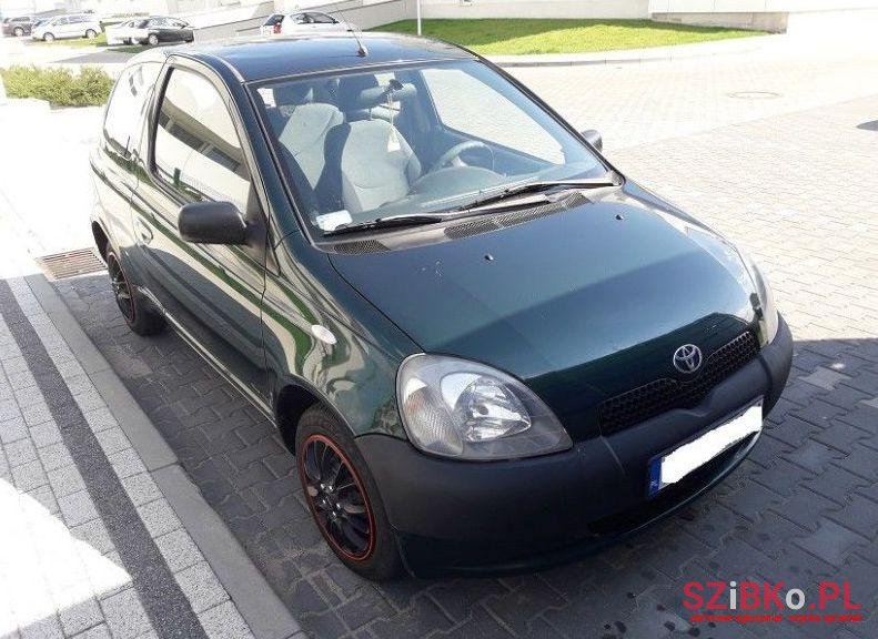2001' Toyota Yaris photo #1