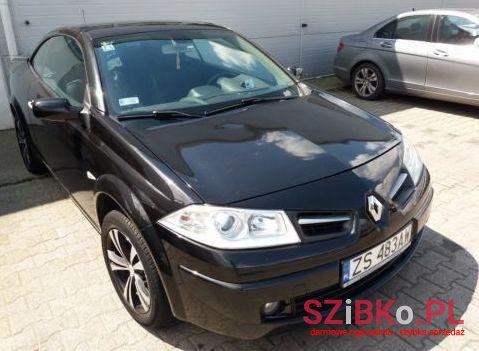 2008' Renault Megane photo #1