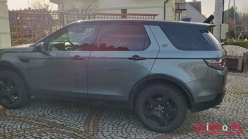 2016' Land Rover Discovery Sport photo #5