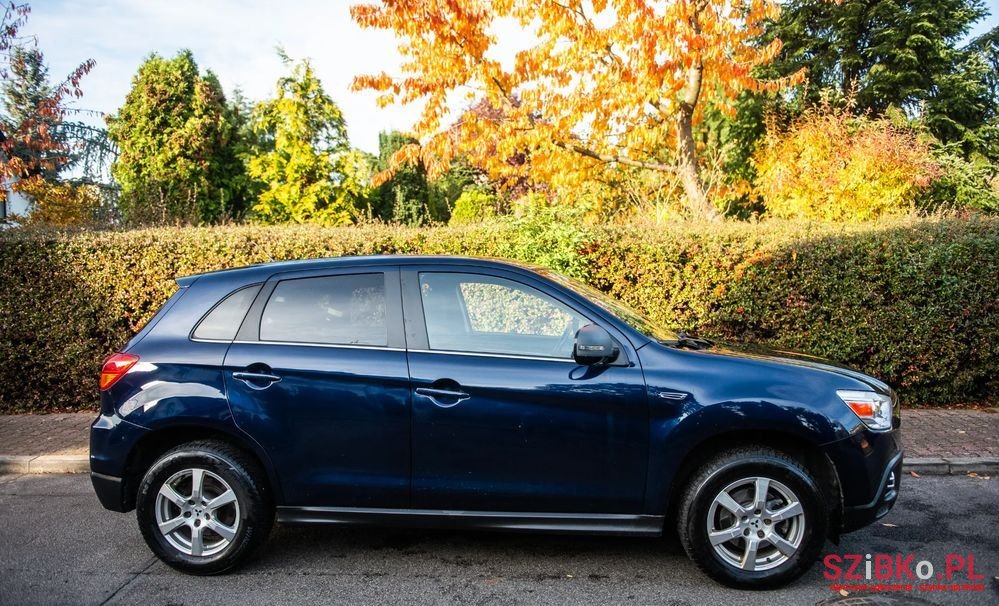 2011' Mitsubishi ASX 1.6 2Wd photo #5