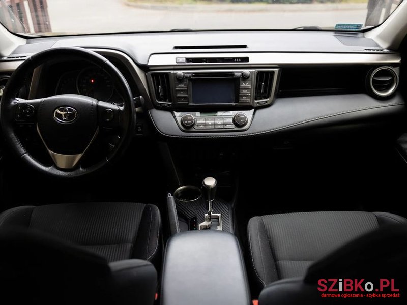 2013' Toyota RAV4 photo #5