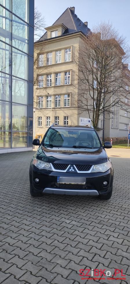 2008' Mitsubishi Outlander photo #3