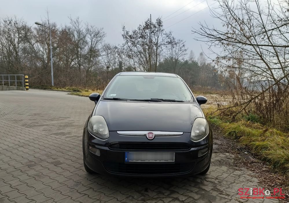 2011' Fiat Punto Evo photo #6