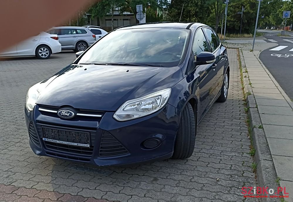 2011' Ford Focus 1.6 Tdci Trend photo #3