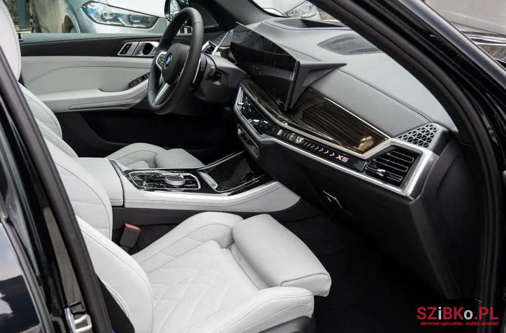 2024' BMW X5 Xdrive30D Sport photo #1