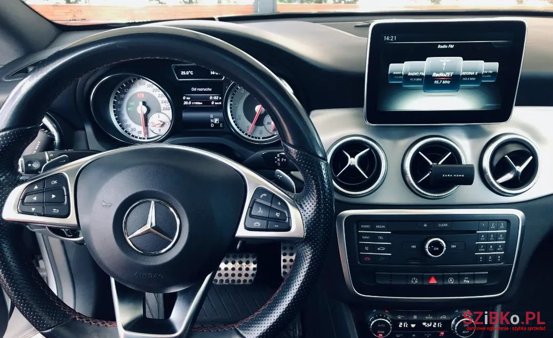 2014' Mercedes-Benz Cla photo #3