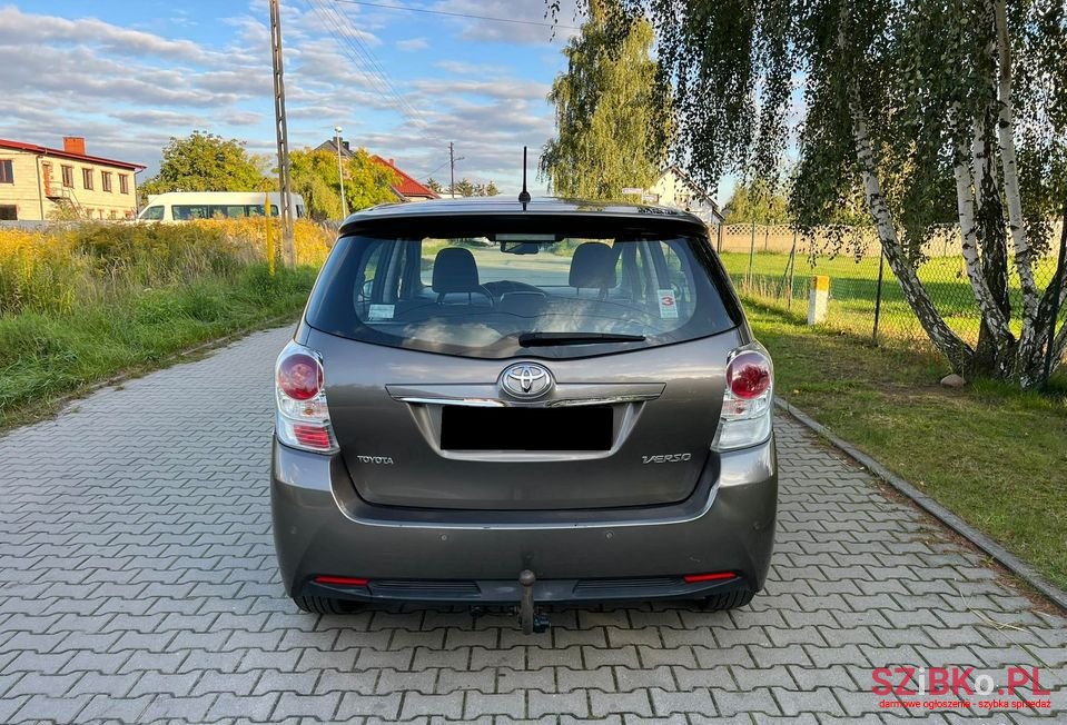 2016' Toyota Verso photo #5