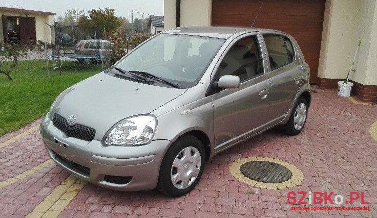 2004' Toyota Yaris photo #2
