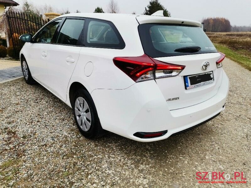 2018' Toyota Auris photo #6