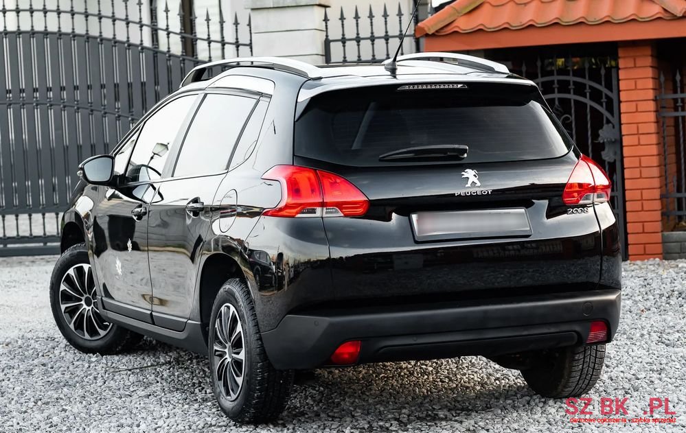 2015' Peugeot 2008 photo #2