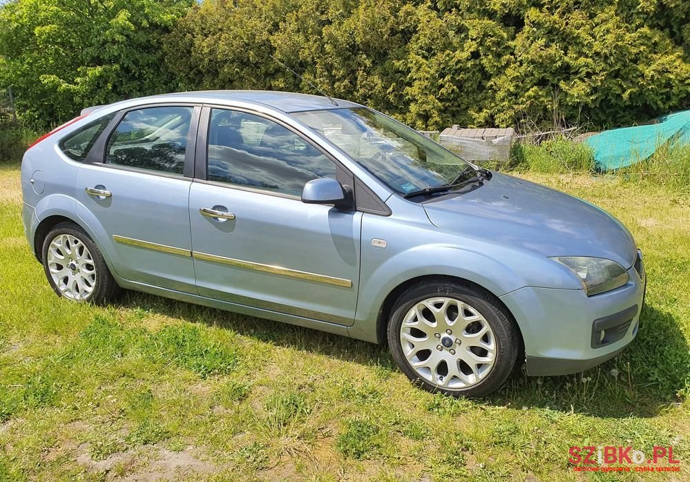 2005' Ford Focus 1.6 Tdci Fx Gold photo #1