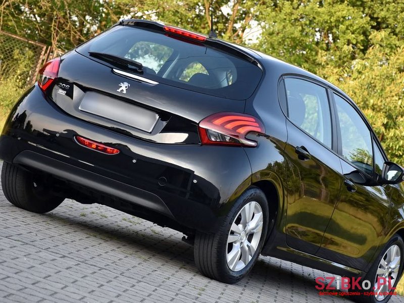 2017' Peugeot 208 photo #3