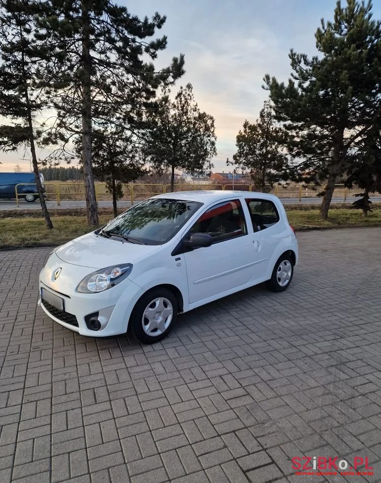 2011' Renault Twingo photo #2