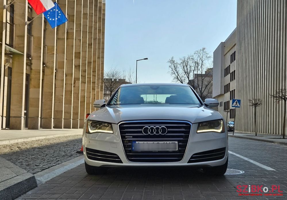 2013' Audi A8 3.0 Tfsi L Quattro photo #4